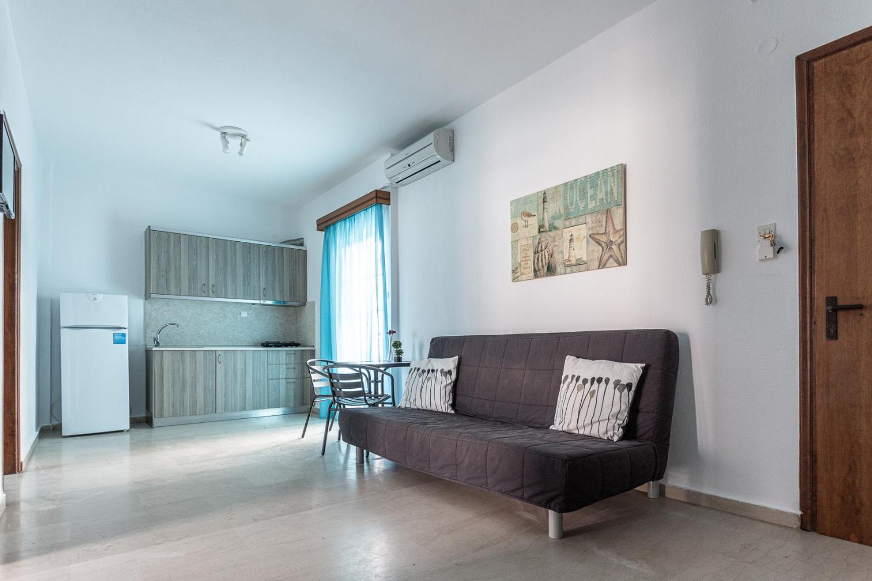 Mike'S Apartments Неи Порои Екстериор снимка