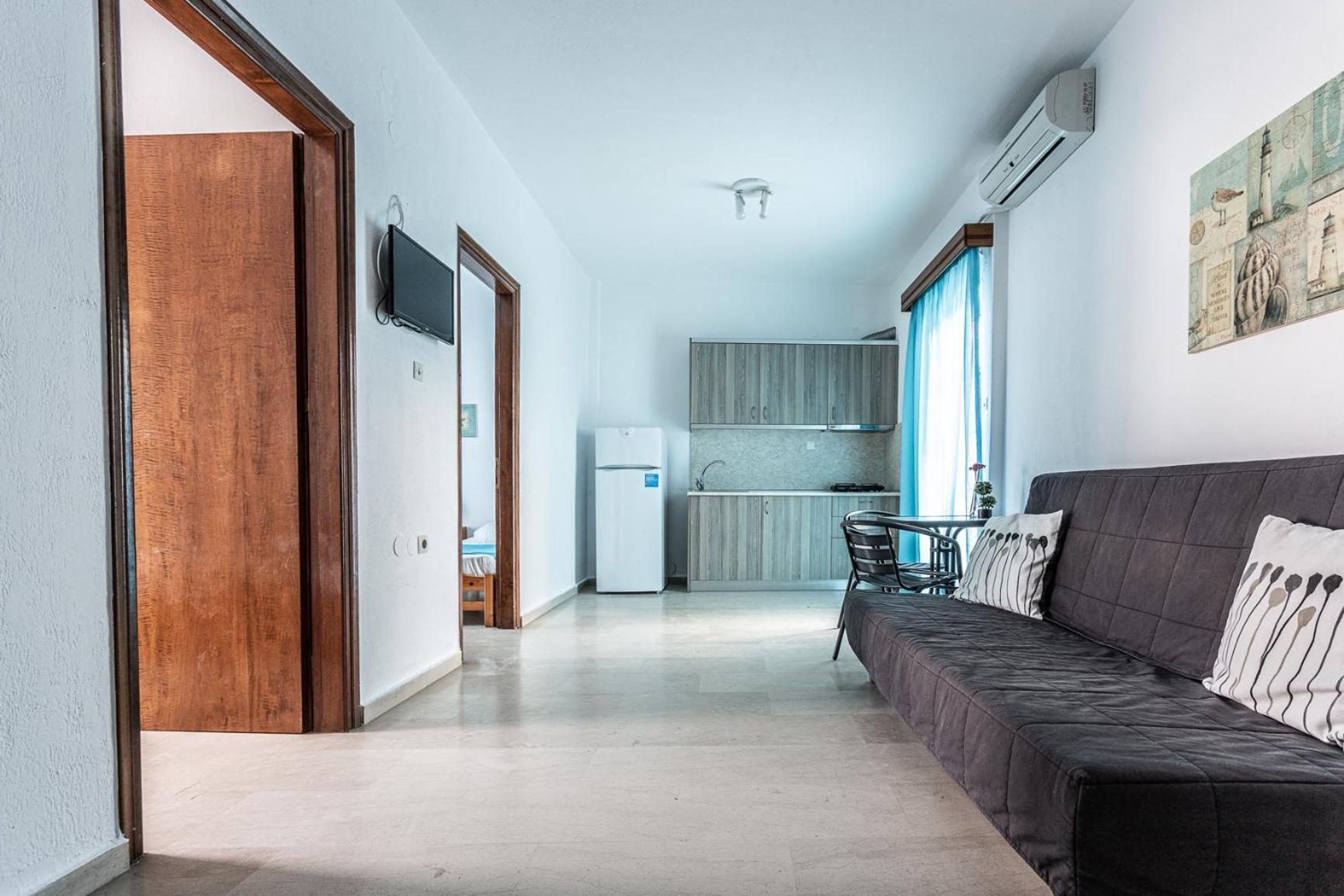 Mike'S Apartments Неи Порои Екстериор снимка