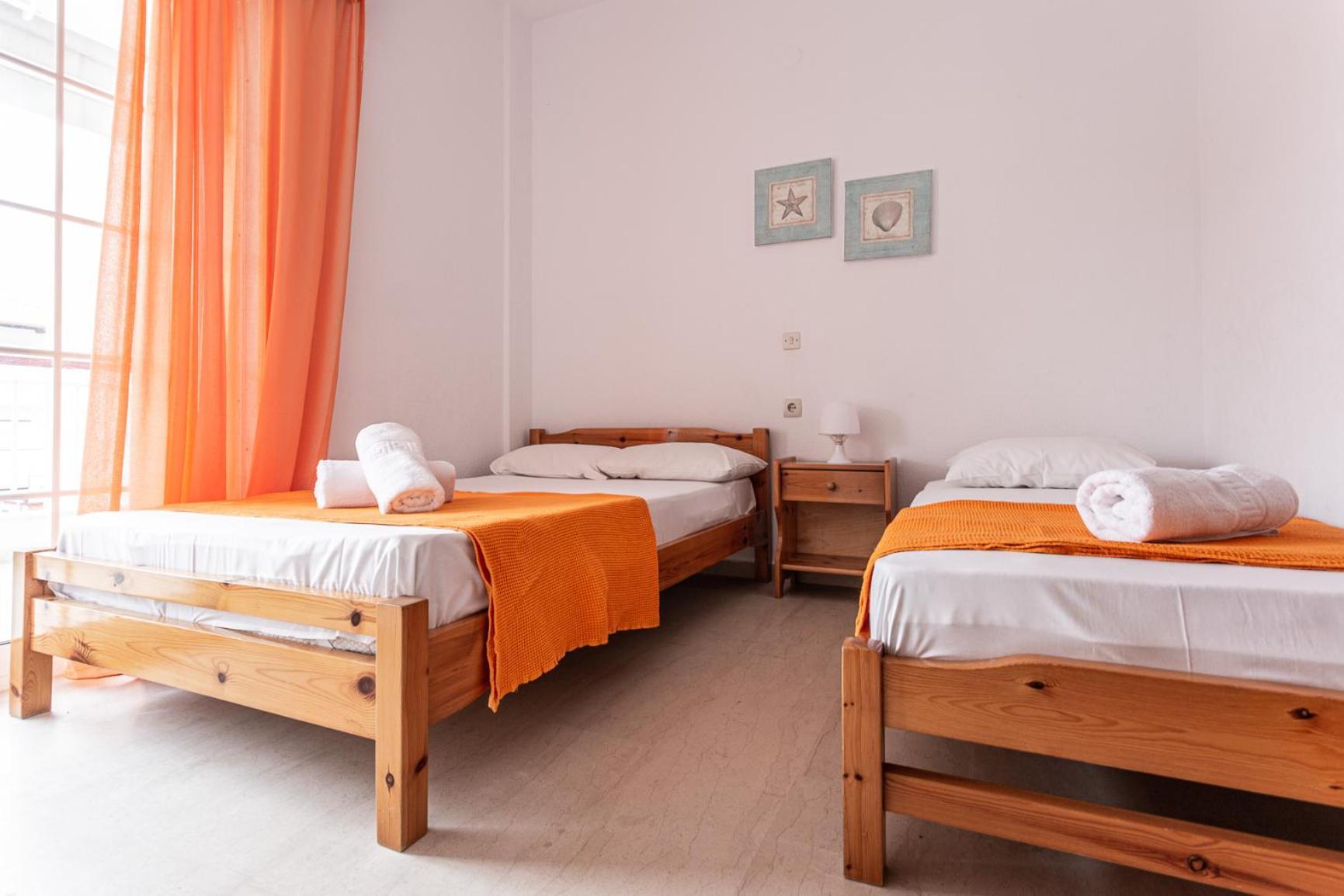 Mike'S Apartments Неи Порои Екстериор снимка